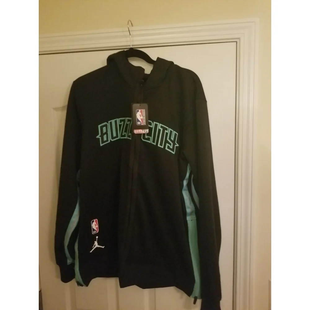 Jordan NBA Charlotte Hornets Buzz City Hoodie Size: Large Tall